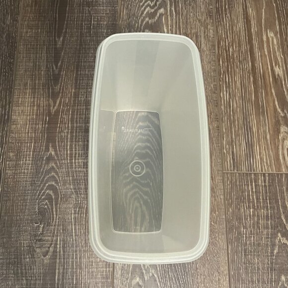 Tupperware Cereal Keeper - Picture 7 of 9